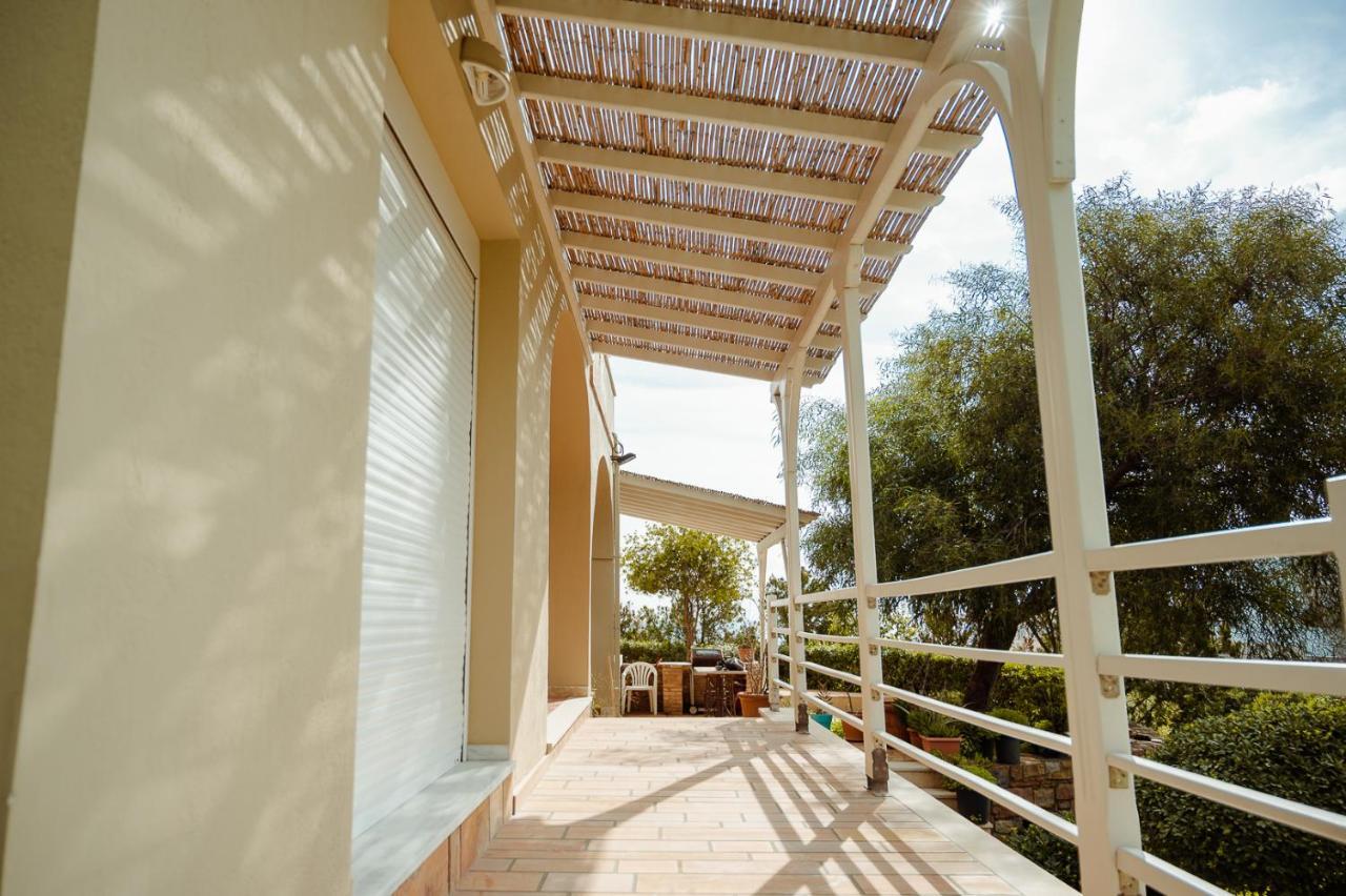 Seafront Apartment Karfas Dış mekan fotoğraf